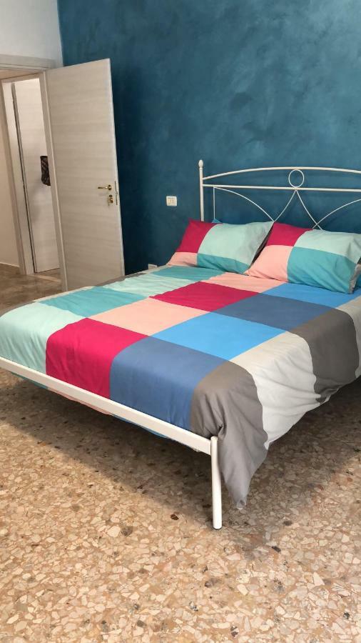 Doppel- oder Zweibettzimmer